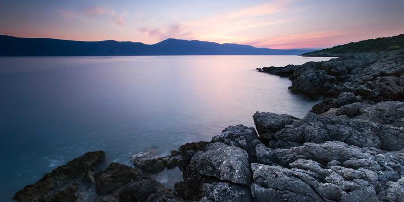 宁波鼎三：揭秘大型结构件整体热处理工艺，如何保障重型装备的长期服役稳定性？